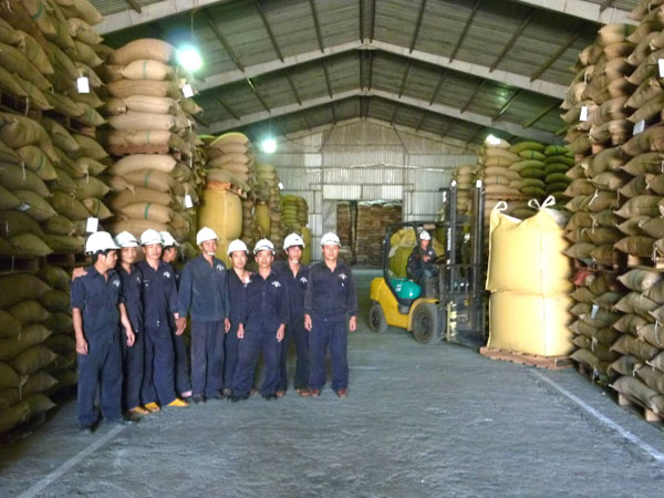 dakman_workers_and_forklift_driver dakman_workers_and_forklift_driver